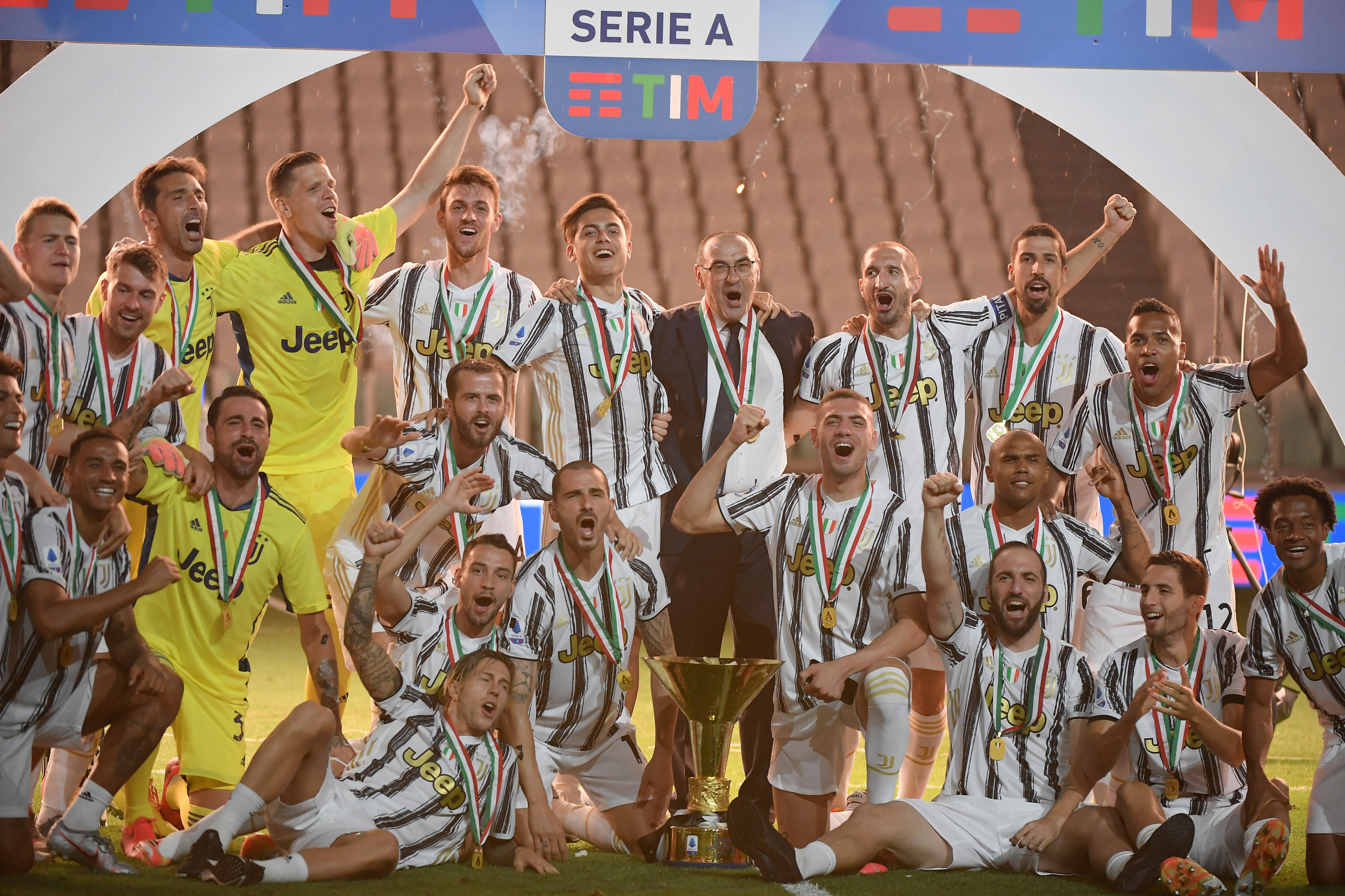 下了汗马功 下了汗马功