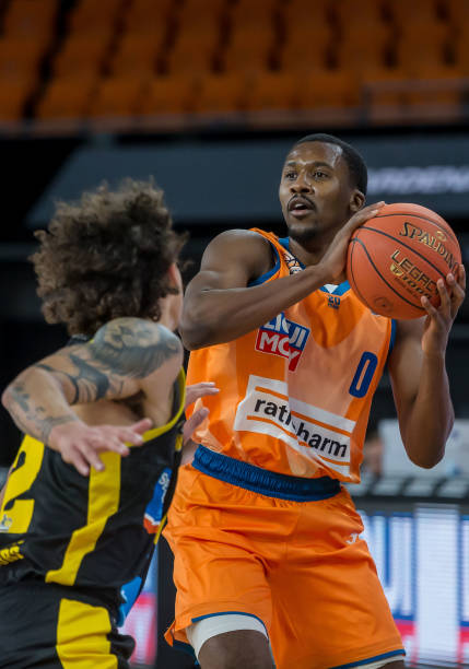 够在人才市 够在人才市