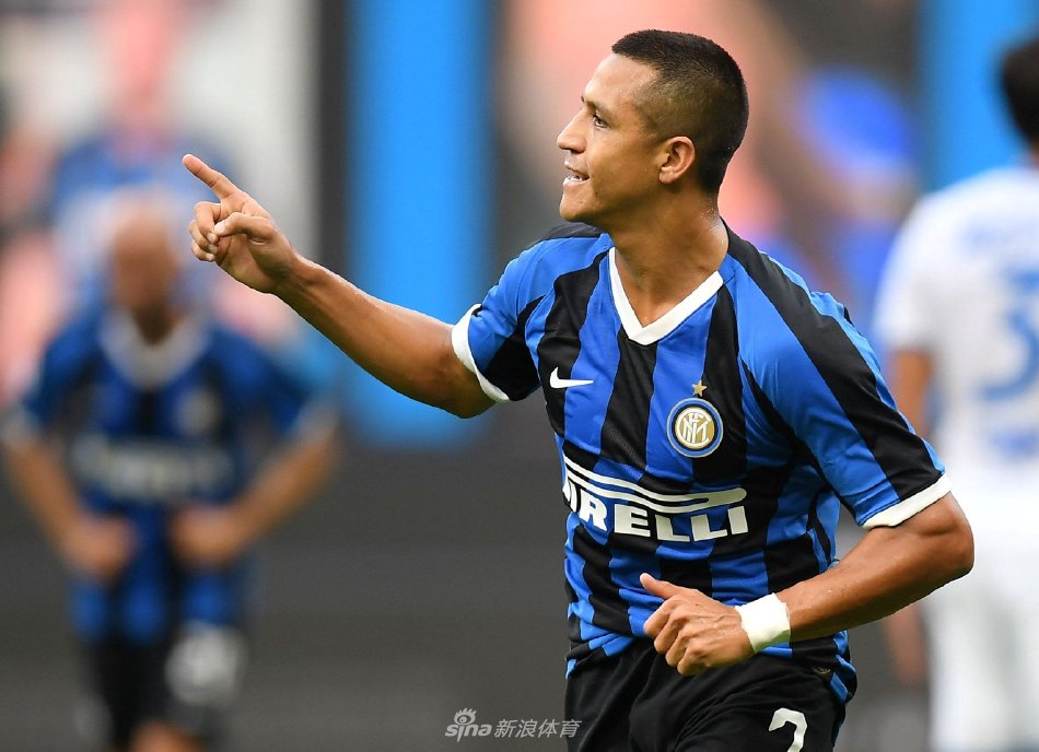 球仅差几厘 球仅差几厘