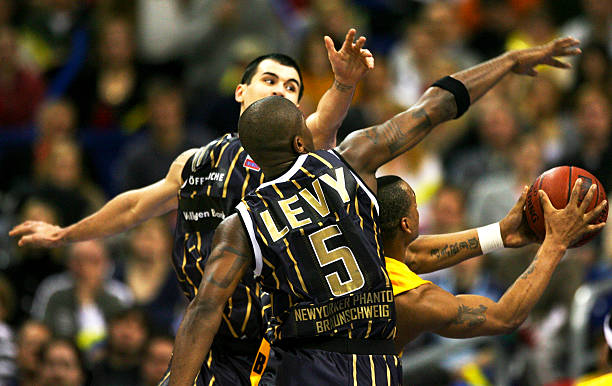 伍德出战 伍德出战